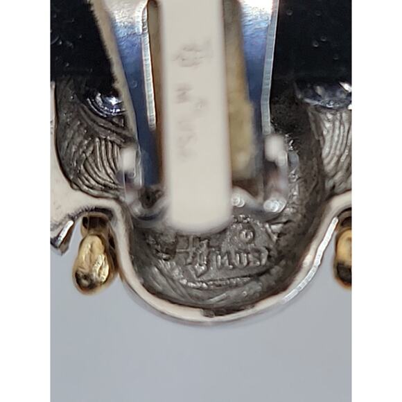 Vintage T*J High-End Renaissance Revival Design Clip-on Earrings Gold/Silvertone - Picture 6 of 15